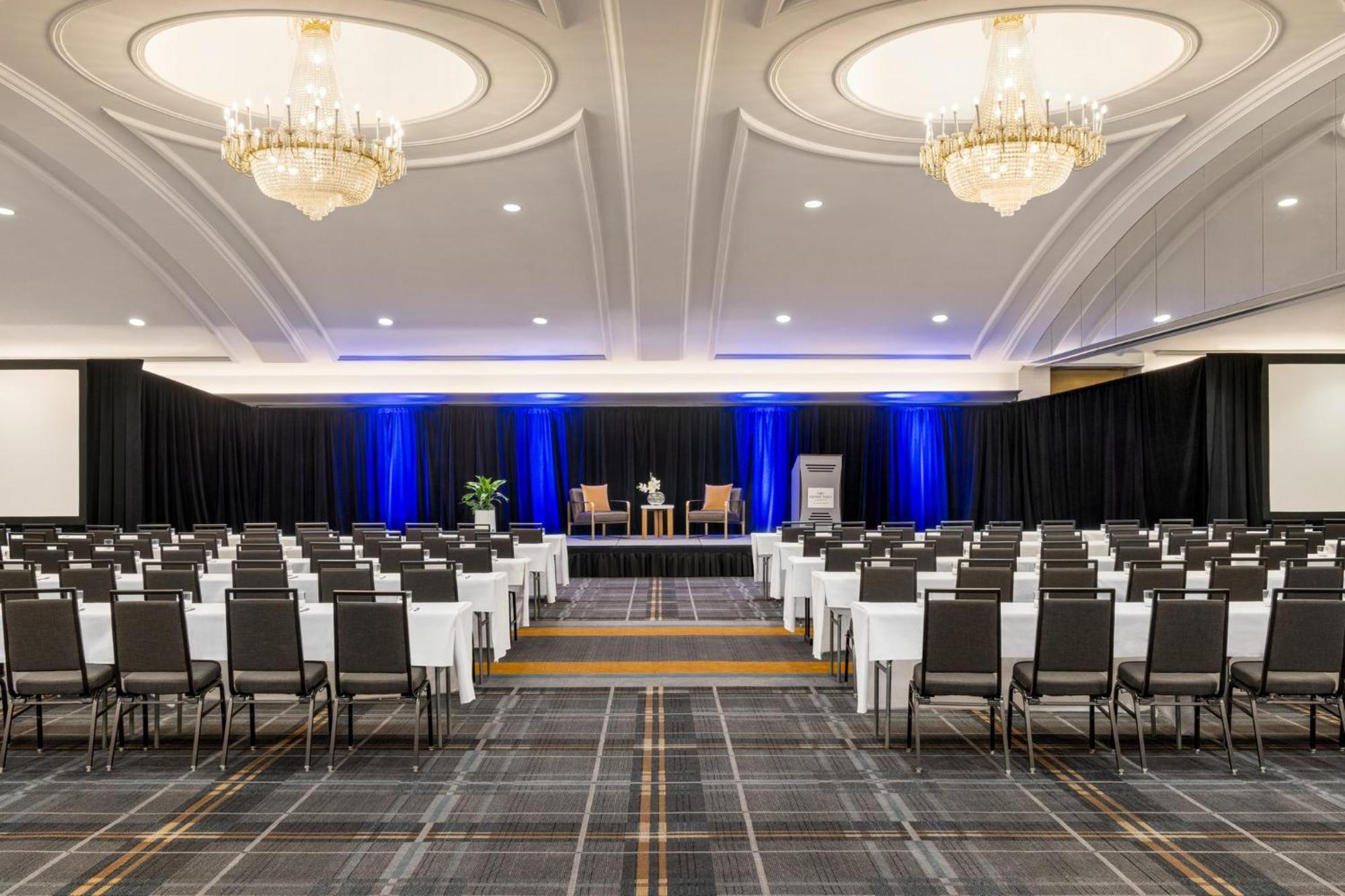 Crowne Plaza Airport Expo Ctr By Ihg Hotel Louisville