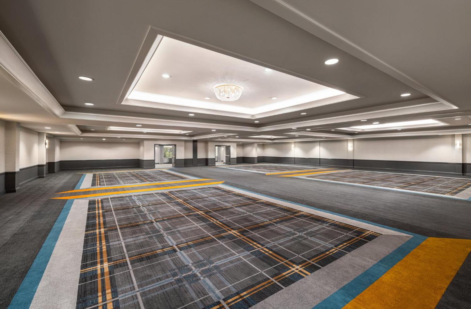 Hotel Crowne Plaza Airport Expo Ctr By Ihg Louisville